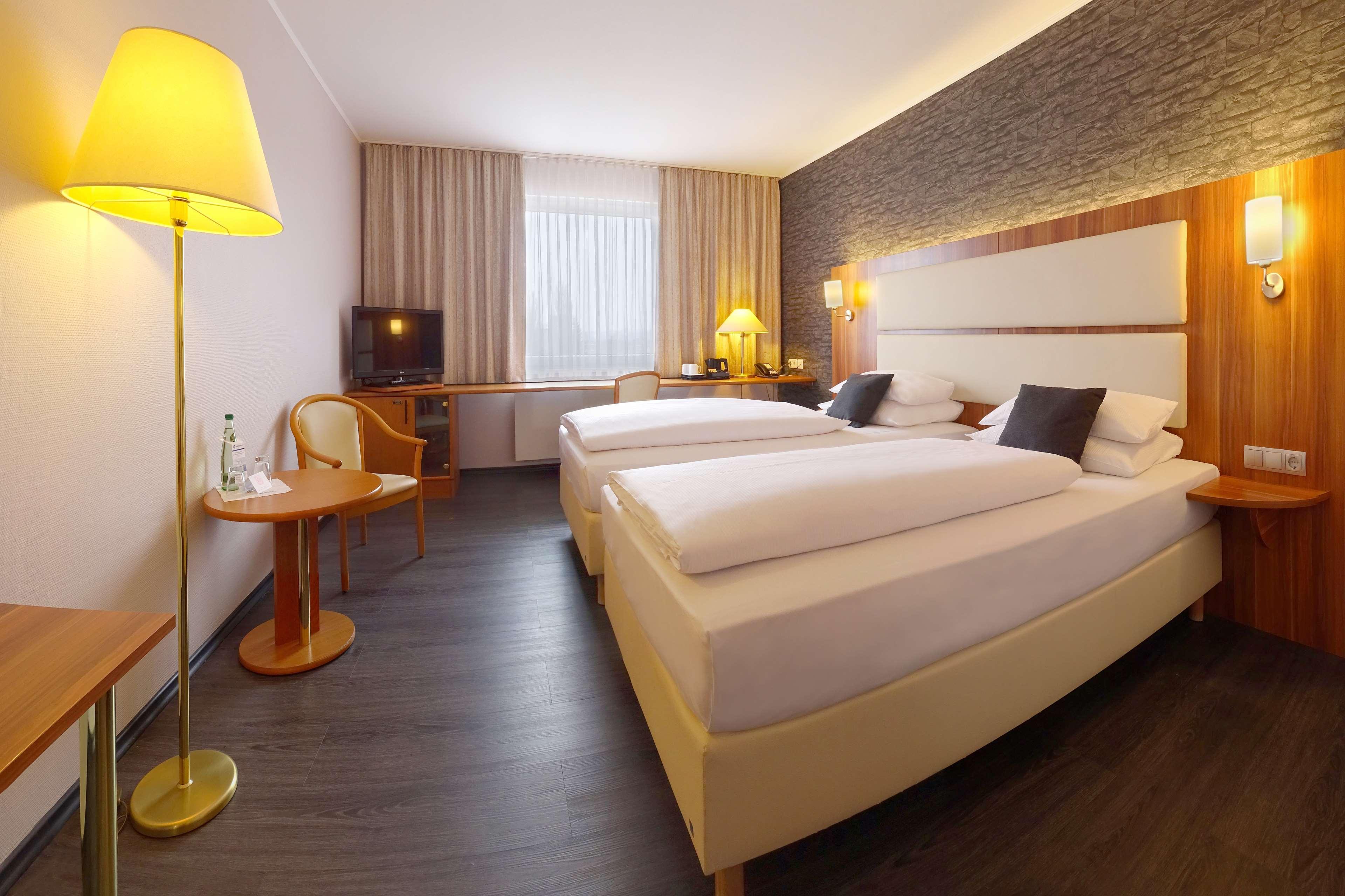 Best Western Plaza Hotel צוויקאו מראה חיצוני תמונה