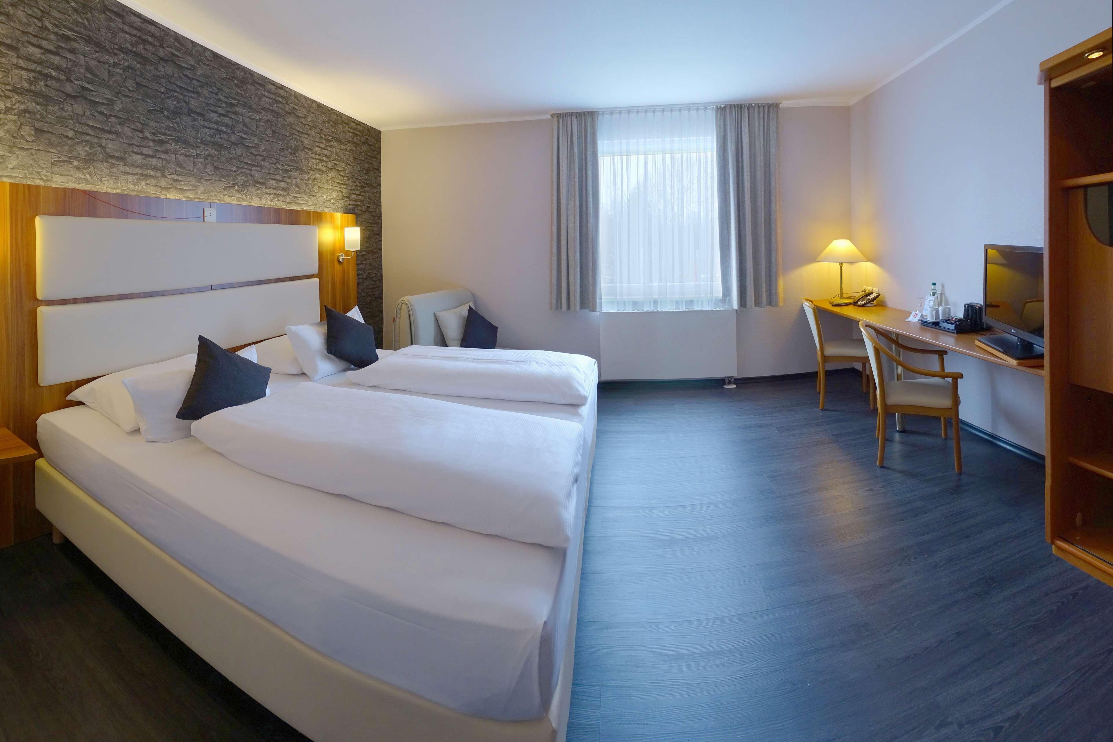 Best Western Plaza Hotel צוויקאו מראה חיצוני תמונה